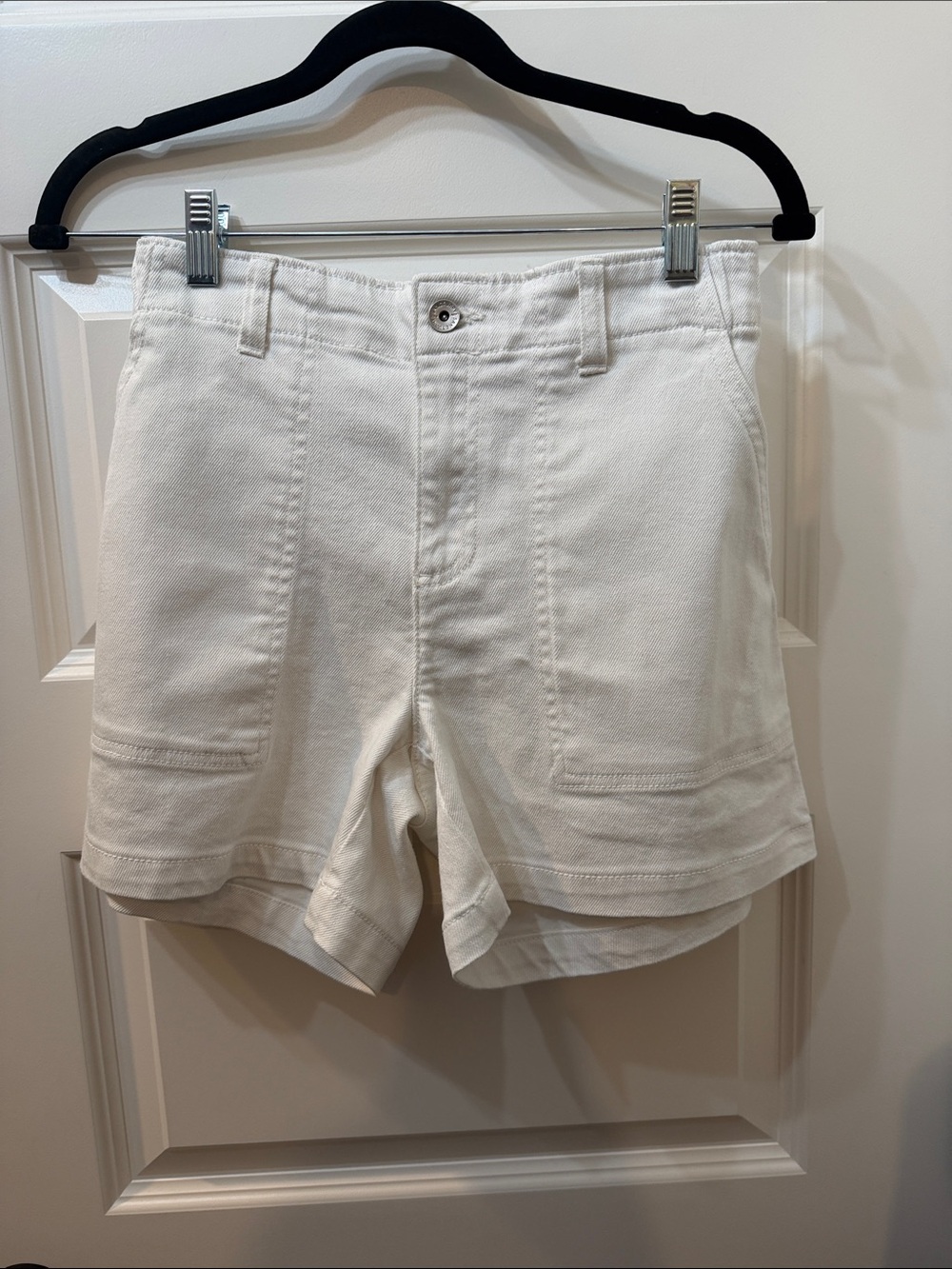 Women's White Casual Shorts - Clean Front Pocket Design Sanctuary